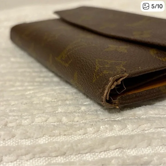 Louis Vuitton Brown Monogram Wallet with Checkbook - Picture 3 of 8